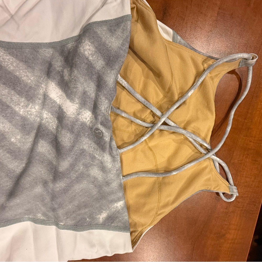 Lululemon yoga top